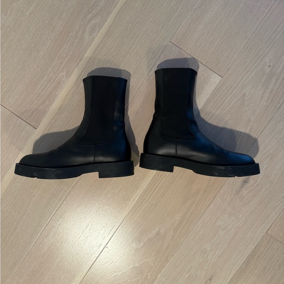 Givenchy Black Leather Chelsea Boots - Picture 3 of 7